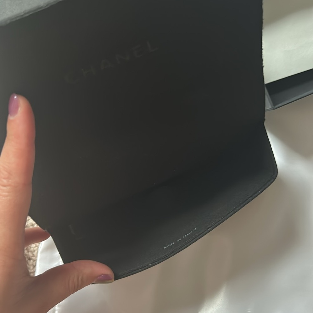 Chanel Oval sunglasses. - Picture 12 of 12